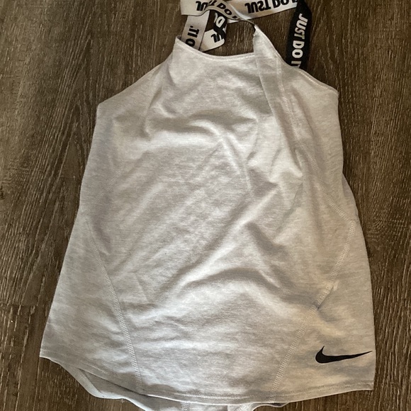 NIKE Fitness Tank - Picture 2 of 2